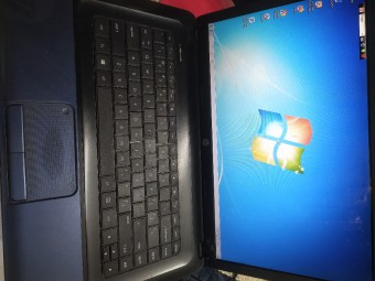 HP 2000 Notebook PC Laptop 4gb/500GB
